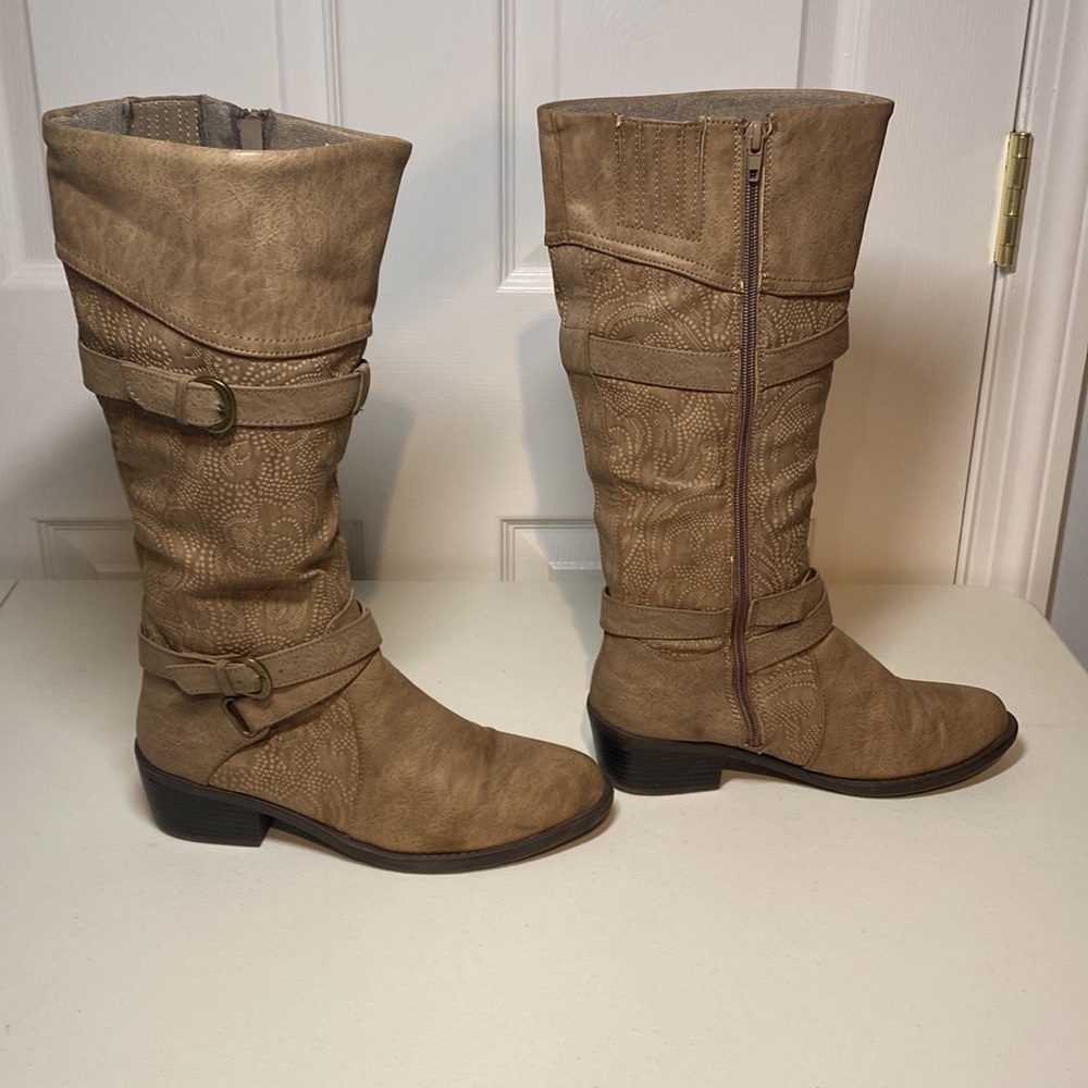 Women’s Heeled Boots, Light Brown with Patterns, Size 8